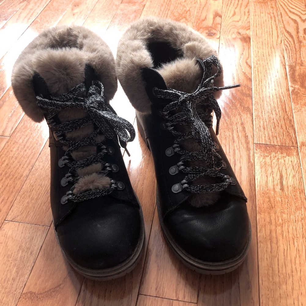 Time and Tru boots